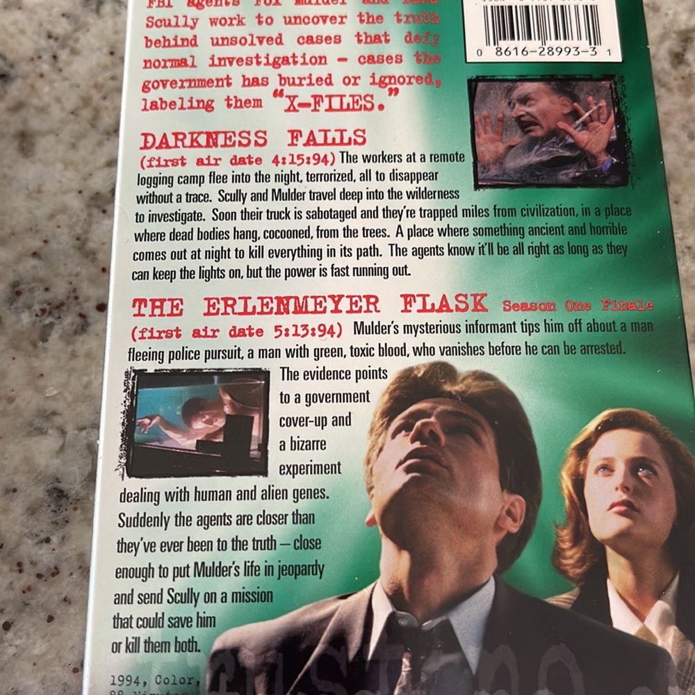 Boxed VHS Set: The X Files - Picture 4 of 6